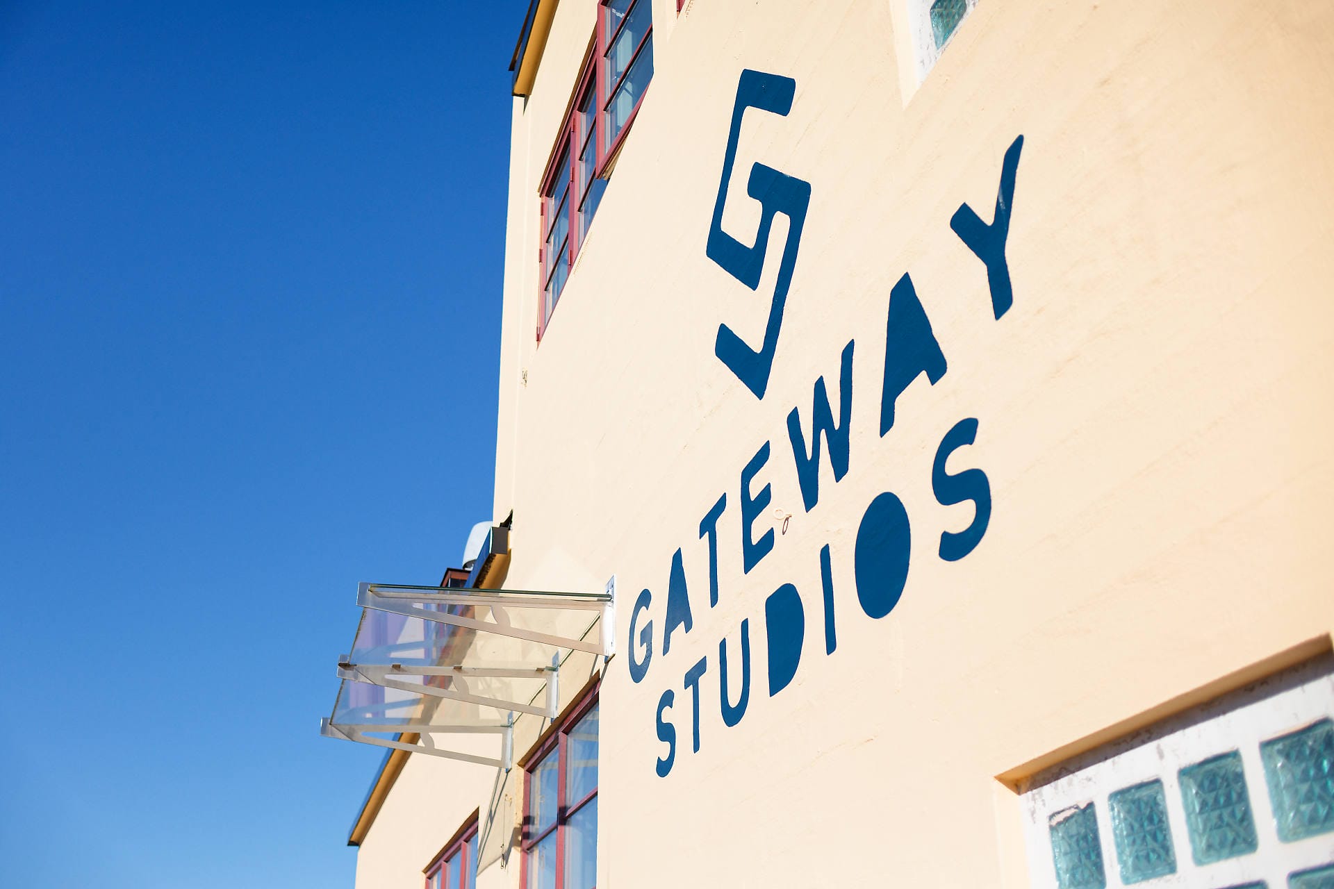 Gateway Studios -rakennuksen julkisivu.